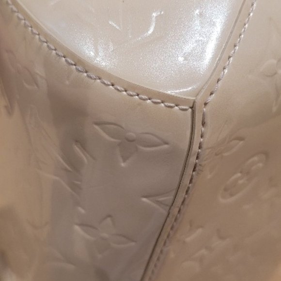 Louis Vuitton Sherwood Blanc Pearl Shoulder Handbag GM - Picture 10 of 16